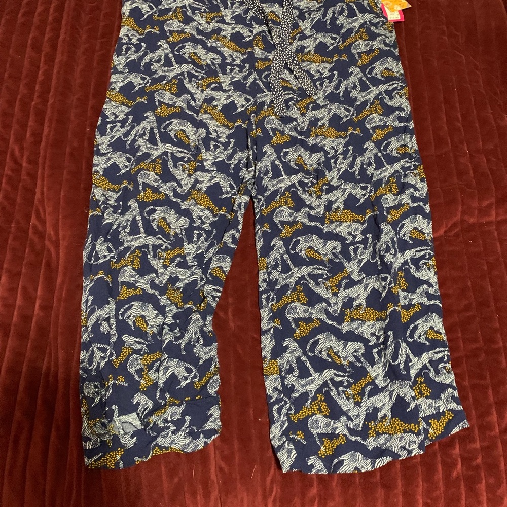 Tiger print knee length pants